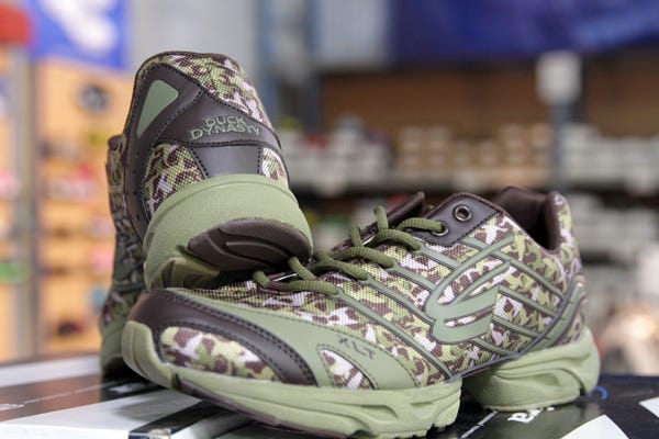 duck dynasty shoes
